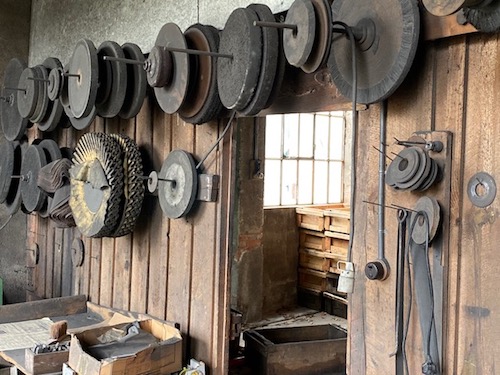 Atelier historique de la maison Sabatier se trouvant à bellevue thiers